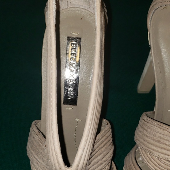 Shoes - Picture 6 of 8